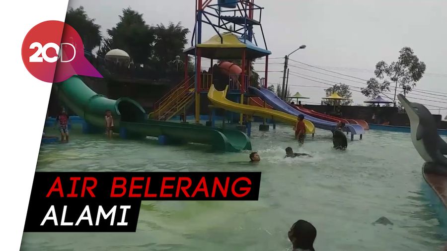 Hangatkan Diri dengan Air Belerang di Tempat Wisata Darajat