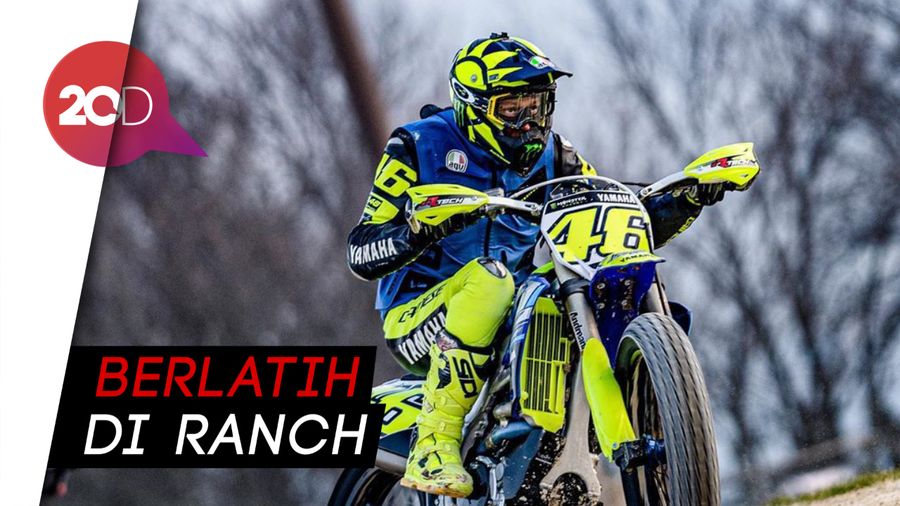 Saat Rossi Geber Motocross Miliknya