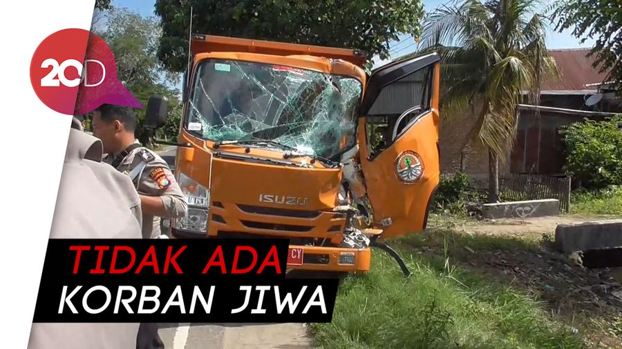 Kecelakaan Beruntun di Polman, Dua Orang Terjepit Badan Mobil