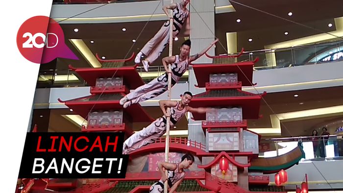 Seru! Jelang Imlek, Ada Atraksi Akrobat Kelas Dunia dari China