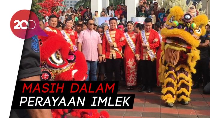  Nonton Barongsai di CFD Thamrin 10, Anies : Akan Rutinkan