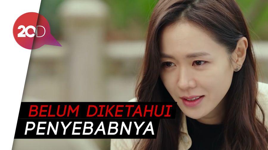 Aktris Son Ye Jin Dilarikan ke Rumah Sakit