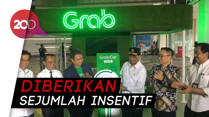 Pemerintah Buka Jalan Untuk Grab Hadirkan Angkutan Mobil Listrik