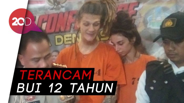 Sejoli Asal Rusia Tepergok Tanam Ganja Secara Hidroponik di Bali