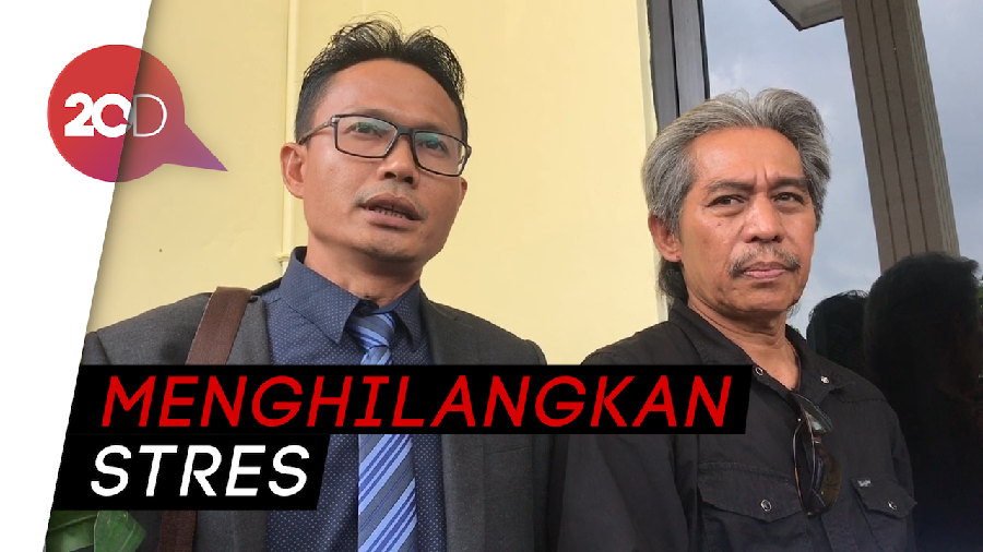 Tak Hadiri Sidang Cerai, Benazir Endang Liburan ke Luar Negeri