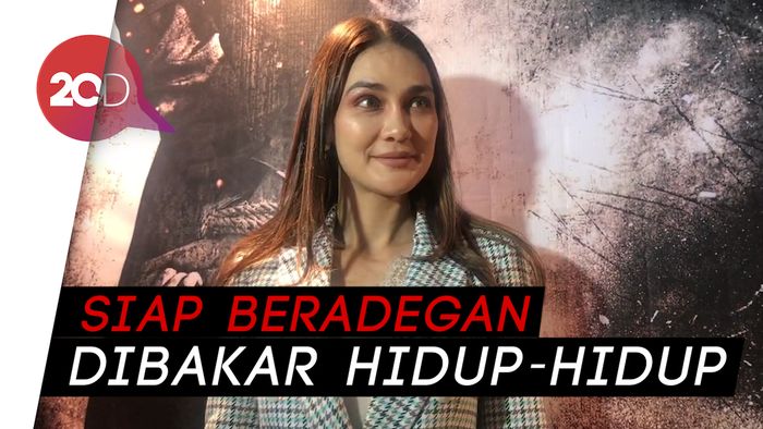 Luna Maya Bakal Terbang ke Rusia Demi Cetak Muka Suzzanna