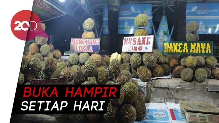 Kenyang Makan Durian di Sentra Durian Kalibata