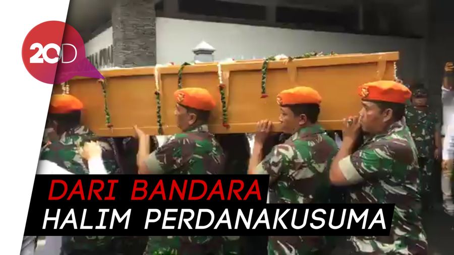 Diiringi Doa, Gus Sholah Diberangkatkan ke Tebuireng
