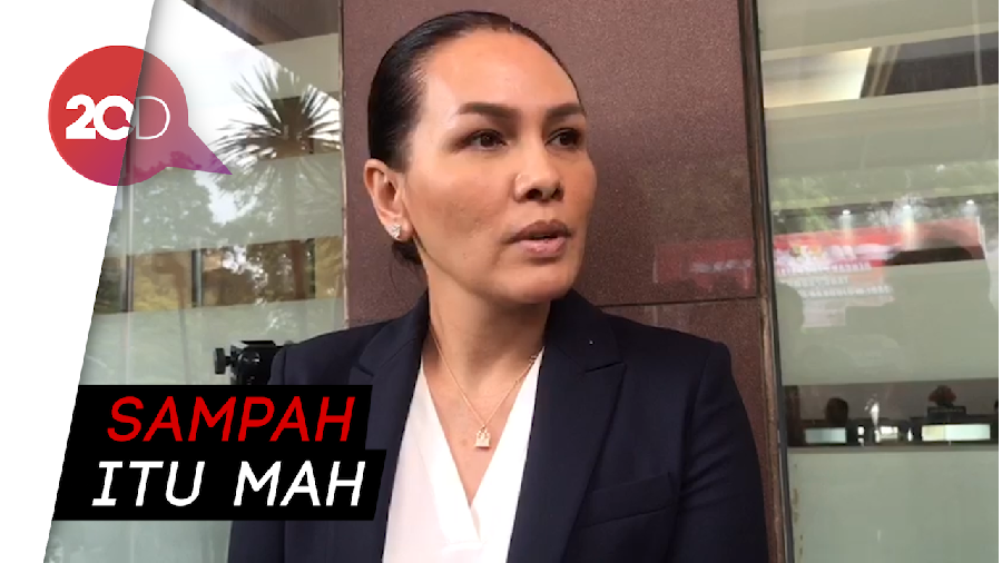 Fitri Salhuteru Emosi Disebut Eksploitasi Anak Nikita Mirzani