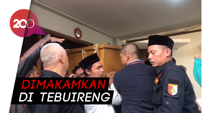 Momen Keberangkatan Jenazah Gus Sholah ke Bandara Halim