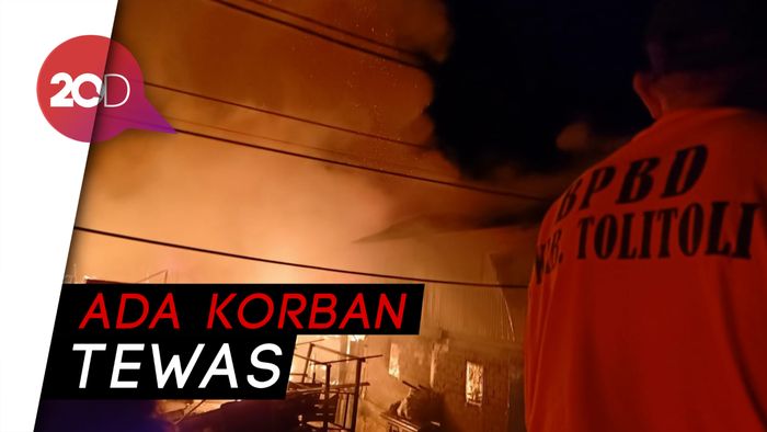 Ngeri! Ratusan Rumah Warga di Tolitoli Terbakar
