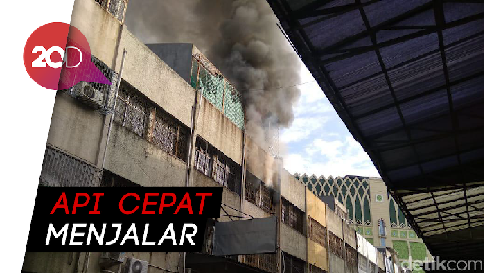 Ruko Tekstil di Tanah Abang Terbakar!