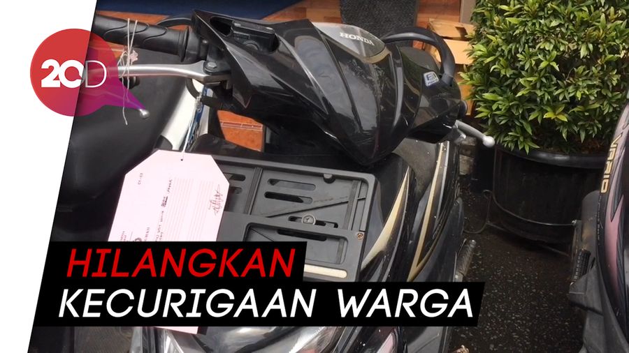 Pelaku Curanmor Jakbar Gunakan Jaket Ojol untuk Samarkan Aksinya