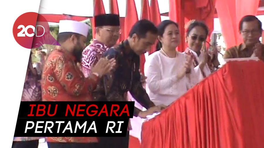 Jokowi Resmikan Monumen Fatmawati Sukarno di Bengkulu