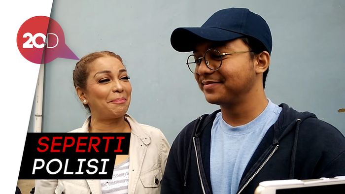 Soraya Haque Merasa Beruntung Anak-anaknya Setia Menjaga Ekki