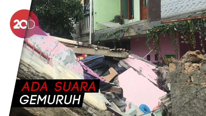 Kosan Roboh di Mampang Awalnya Dikira Gempa