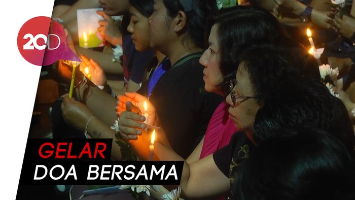 Warga Gelar Doa Untuk 29 Korban Penembakan Tentara Thailand