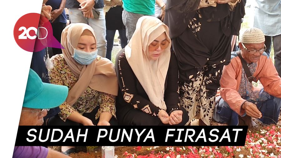 Anisa Bahar Merasa Punya Banyak Dosa pada Mendiang Ibunya