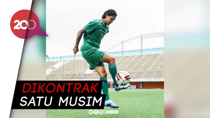 Irfan Bachdim Resmi Berseragam PSS Sleman