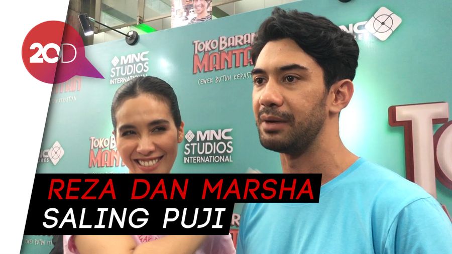 Reza Rahadian-Marsha Timothy Simpan Kenangan di Toko Barang Mantan
