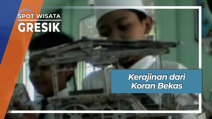 Kerajinan dari Koran Bekas, Gresik