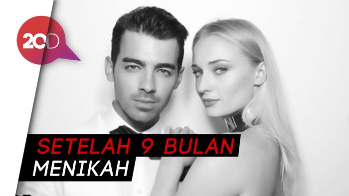 Selamat! Sophie Turner Hamil Anak Pertama