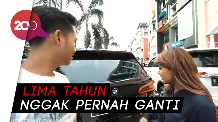 Aurel dan Azriel Beri Kado Mobil BMW untuk Anang-Ashanty