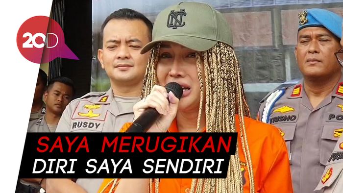 Round Up! Lucinta Luna: Transgender, Depresi dan Narkoba