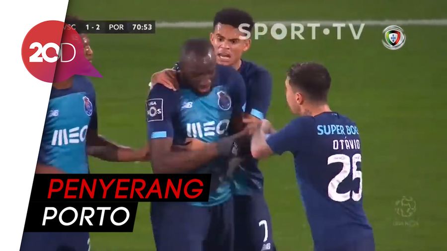 Mirisnya Marega: Cetak Gol, Dilempar Kursi dan Rasisme