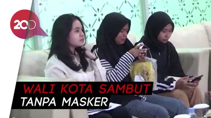 Empat Mahasiswi Sultra dari Wuhan Tiba di Kendari