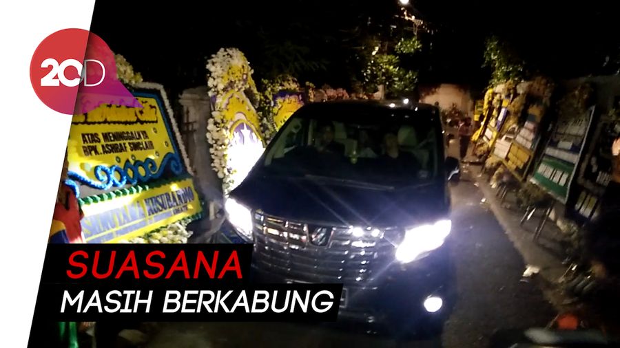 Usai Pemakaman Ashraf, BCL Kembali ke Rumah untuk Tahlilan