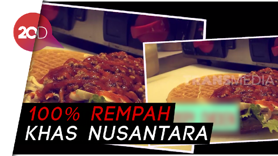 Unik! Ada Waffle Crunchy Isi Rendang