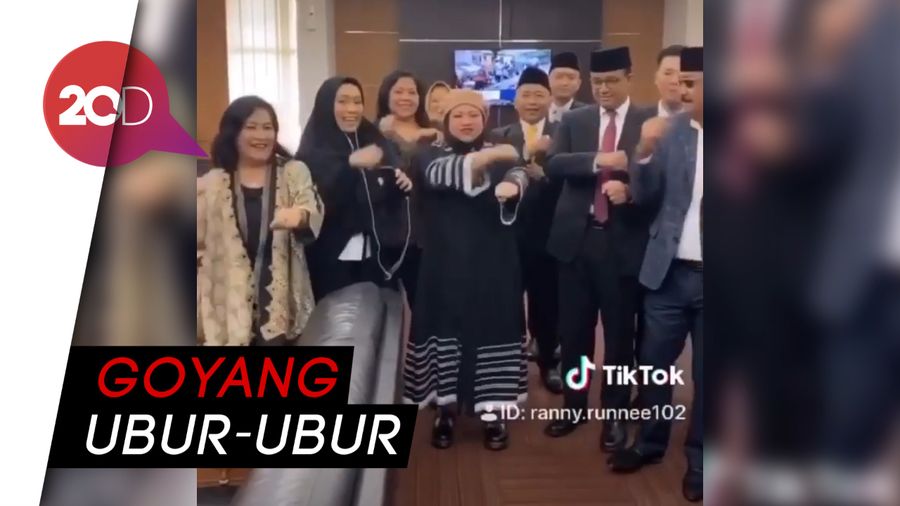 Gaya Anies Main TikTok Bareng Anggota DPRD DKI