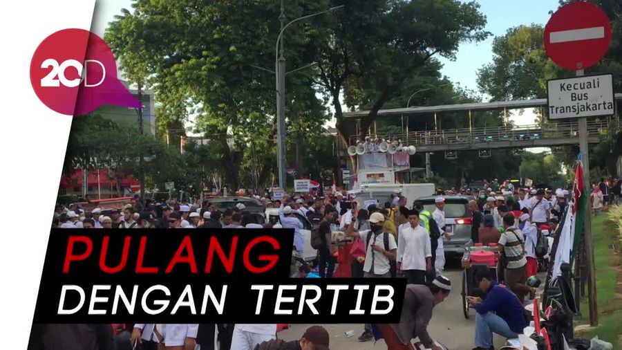 Orasi selesai, Massa Aksi 212 Balik Kanan