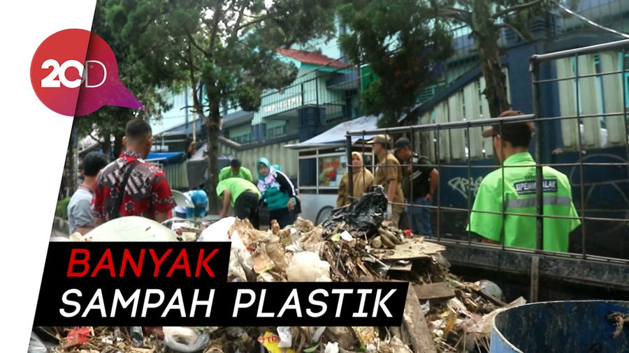 Banyak yang Buang Sampah Sembarangan, Wawali Sukabumi Geram