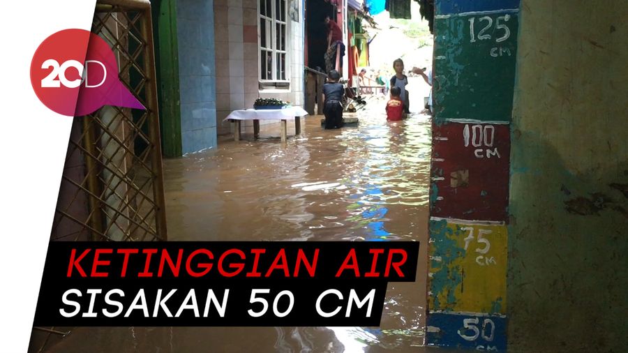 Banjir di Kebon Pala Mulai Surut, Sebagian Warga Masih Ngungsi