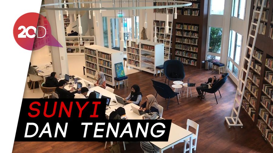 Main-main ke Perpustakaan Erasmus Huis yang Instagramable