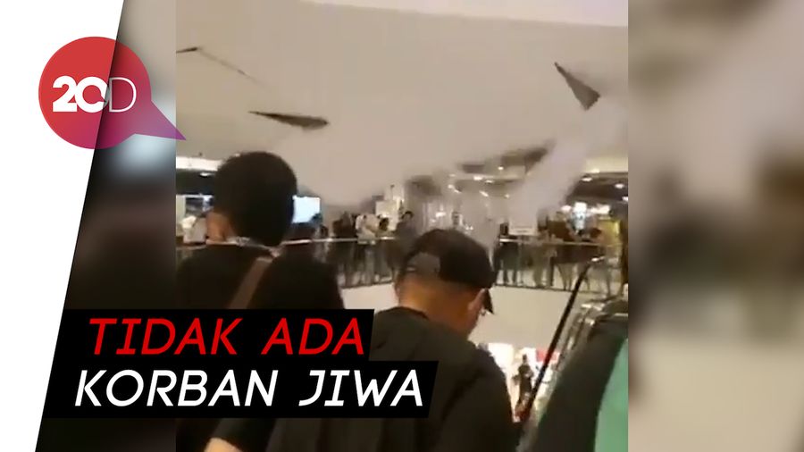 Detik-detik Ambrolnya Plafon Malioboro Mall Yogya!
