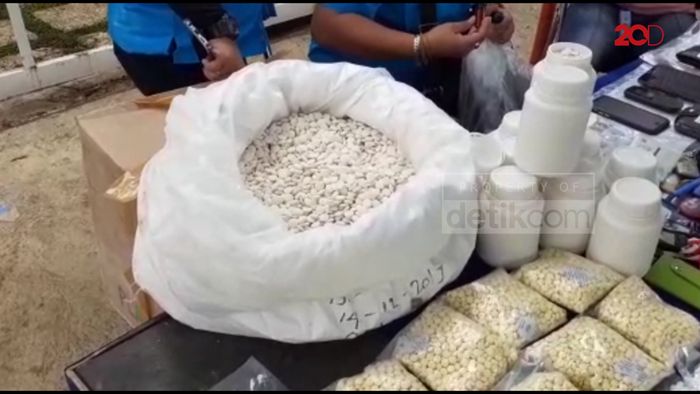 Ini Isi Pabrik Pil Narkoba di Bandung yang Digerebek BNN