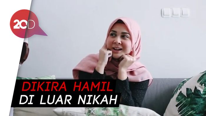 Sharing Soal Tumor Payudara, Kesha Ratuliu Kena Bully