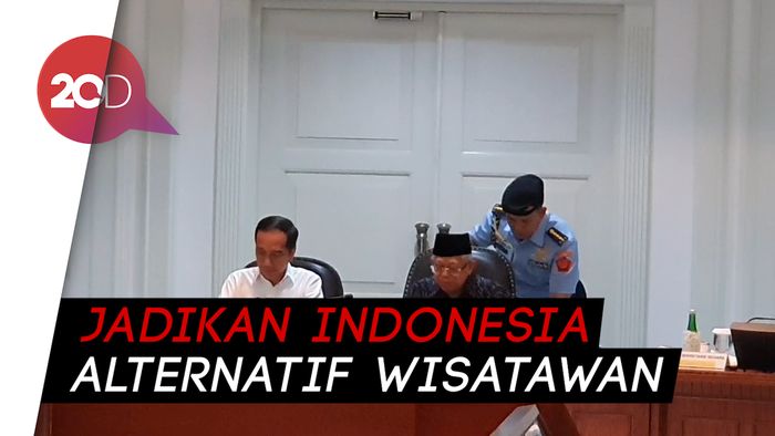 Pariwisata RI Keok Akibat Corona, Jokowi: Tingkatkan Promosi!