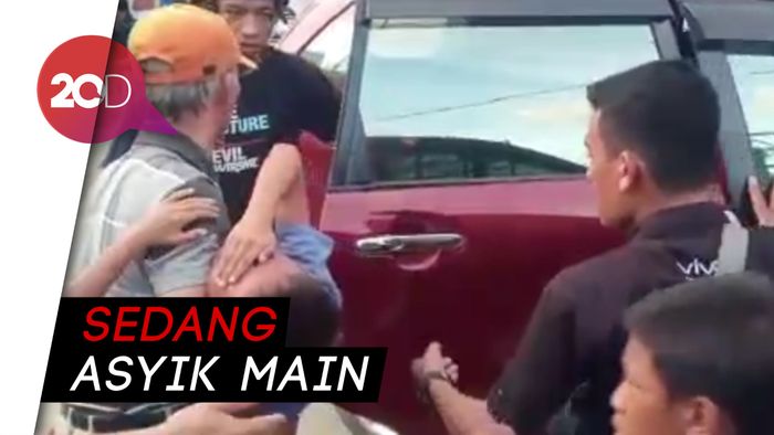 Nahas! Bocah di Kendari Terlindas Mobil saat Asyik Bermain