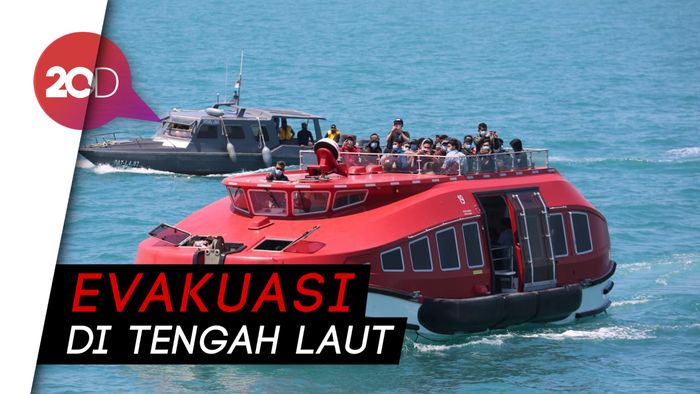 Detik-detik Evakuasi WNI di Kapal World Dream