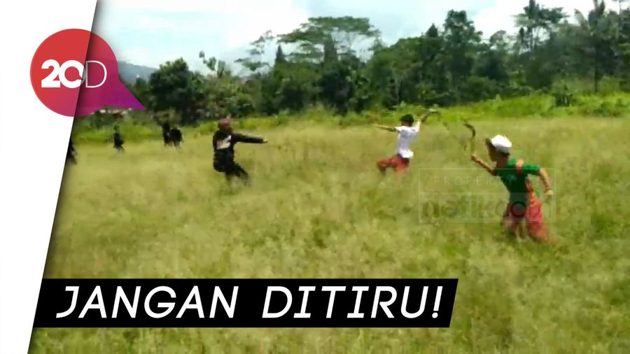 Bocah SD di Sukabumi Tawuran Bawa Celurit-Gir, Polisi Turun Tangan