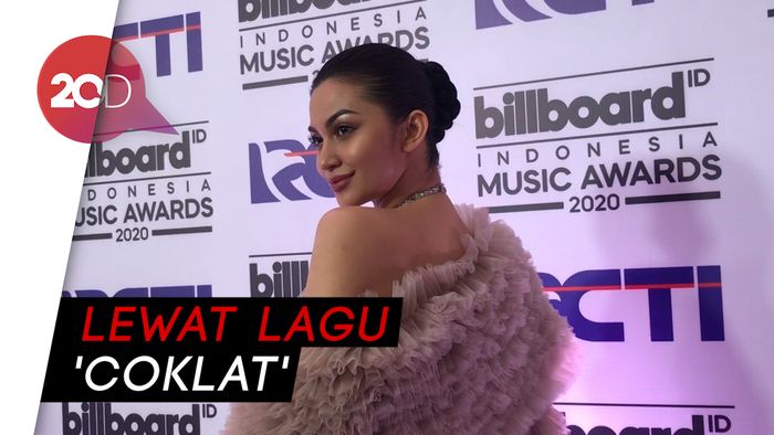 Cerita Ariel Tatum Dilirik Duet Bareng Glenn Fredly
