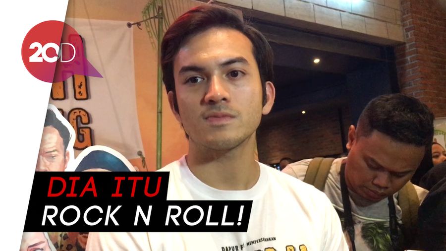 Pengalaman Rizky Nazar Beradu Akting dengan Mendiang Ria Irawan