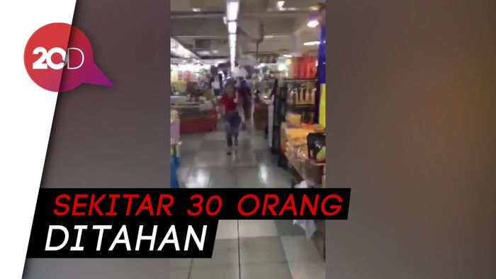 Pria Bersenjata Sandera Pengunjung Mal di Filipina