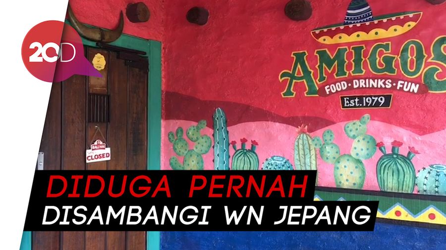 Pakai Baju Khusus, Dinkes DKI Sterilisasi Restoran Amigos Kemang