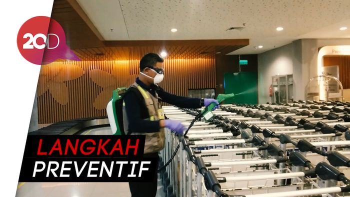 Cegah Corona, Bandara I Gusti Ngurah Rai Bali Disemprot Desinfektan