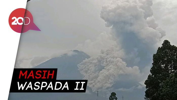 Detik-detik Gunung Semeru Luncurkan Awan Panas Sejauh 3 Km